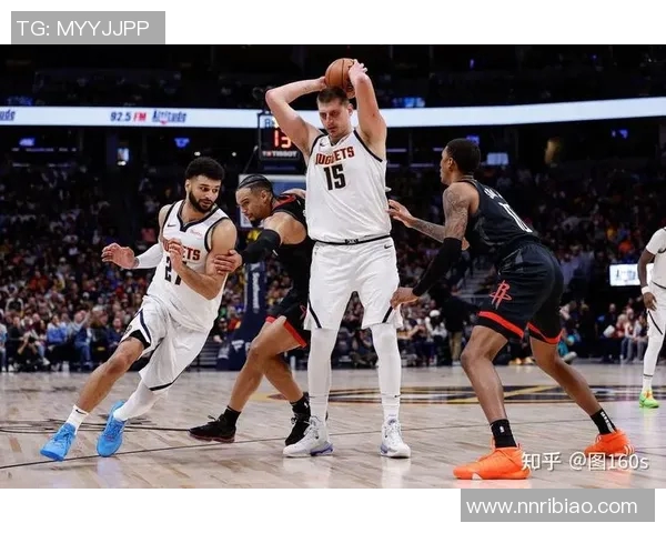 今天是主攻手！穆雷上半场17中7砍17分3助攻