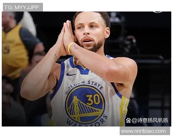 库里全场14投7中,砍下27分2助2断,正负值为+16