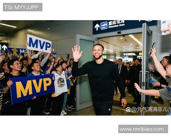 斯蒂芬·库里在创造新里程碑的比赛中，金州勇士队的整体表现如何？